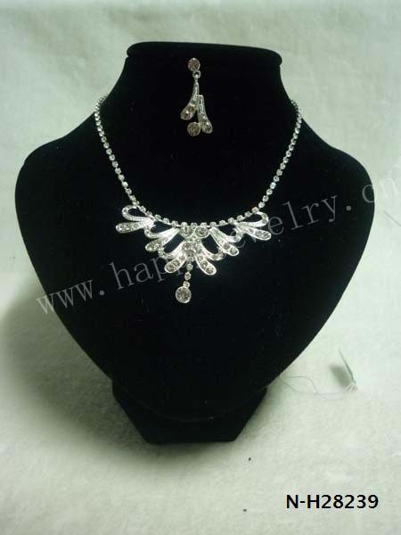 wedding necklace