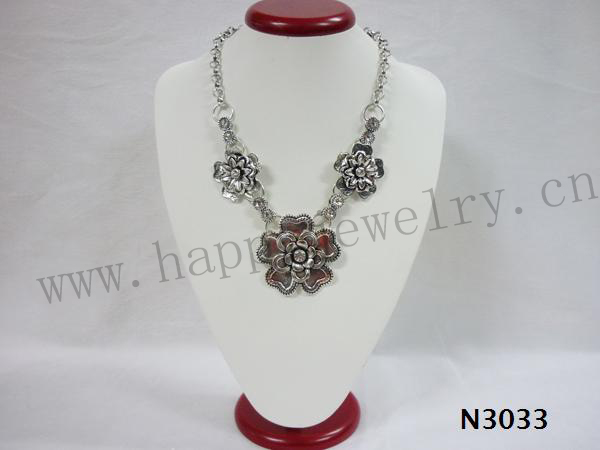 Antique sliver necklace