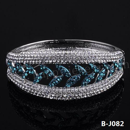 B-J082